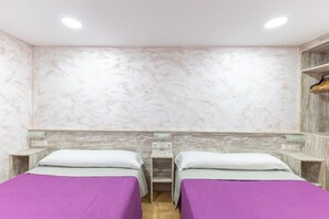 8 Schlafzimmer, Bügeleisen/Bügelbrett, kostenloses WLAN, Bettwäsche