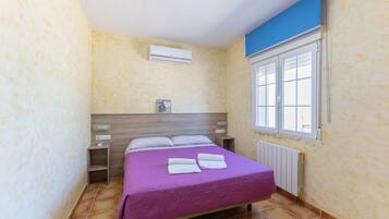8 dormitorios, tabla de planchar con plancha, wifi gratis y ropa de cama