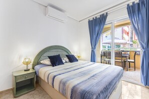 3 bedrooms, iron/ironing board, free WiFi, bed sheets - Apartment 'Kolibri' with Shared Pool, Wi-Fi and Air Conditioning (Torrevieja)