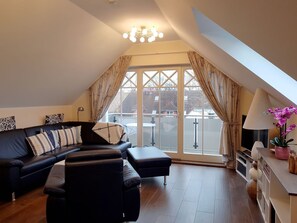 Fernseher, DVD-Player, Stereoanlage