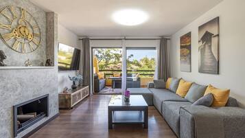 Televisor i llar de foc