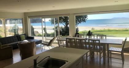 Absolute beachfront! Sleeps 12+
Built 2011