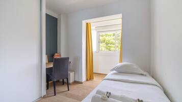 2 chambres, fer et planche Ă  repasser, Wi-Fi, draps fournis