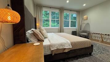 3 habitaciones, tabla de planchar con plancha, wifi y ropa de cama