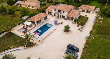 Apartment in Residence 'Carsac 1' with Shared Pool, Shared Terrace and Shared Garden