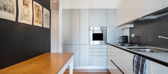Apartment 'Appartamento Muse' with Balcony, Wi-Fi and Air Conditioning