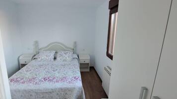 7 dormitorios, tabla de planchar con plancha, wifi gratis y ropa de cama