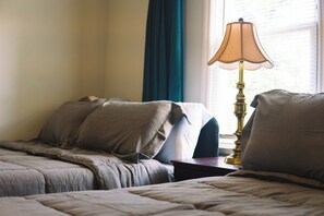 3 bedrooms, iron/ironing board, free WiFi, bed sheets