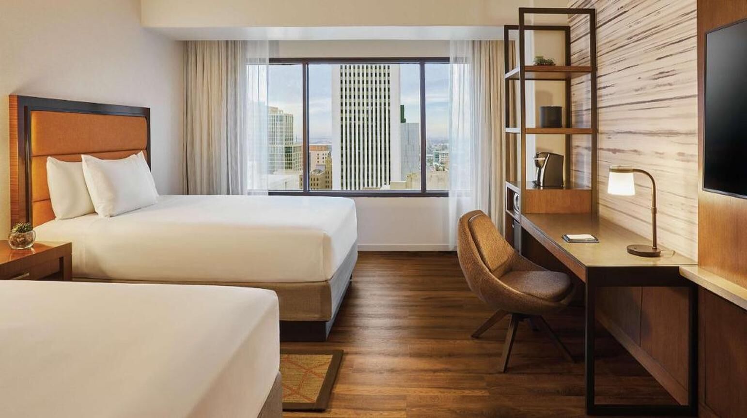 This Central Phenix hotel is 4 miles from Sky Harbor International Airport ...