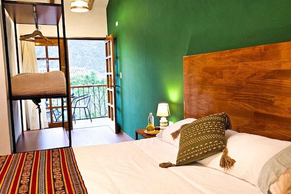 Ropa de cama de alta calidad y tabla de planchar con plancha