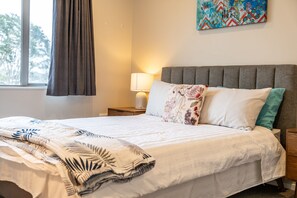 3 عدّة غرف نوم ومكتب ومكواة/لوح كي وواي فاي