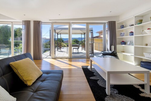 Holiday Home 'Casa Da Vovó São' with Mountain View, Wi-Fi and Air Conditioning