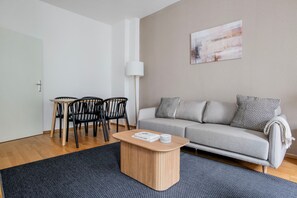 Télévision, chaîne hi-fi