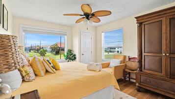 3 bedrooms, iron/ironing board, travel crib, free WiFi