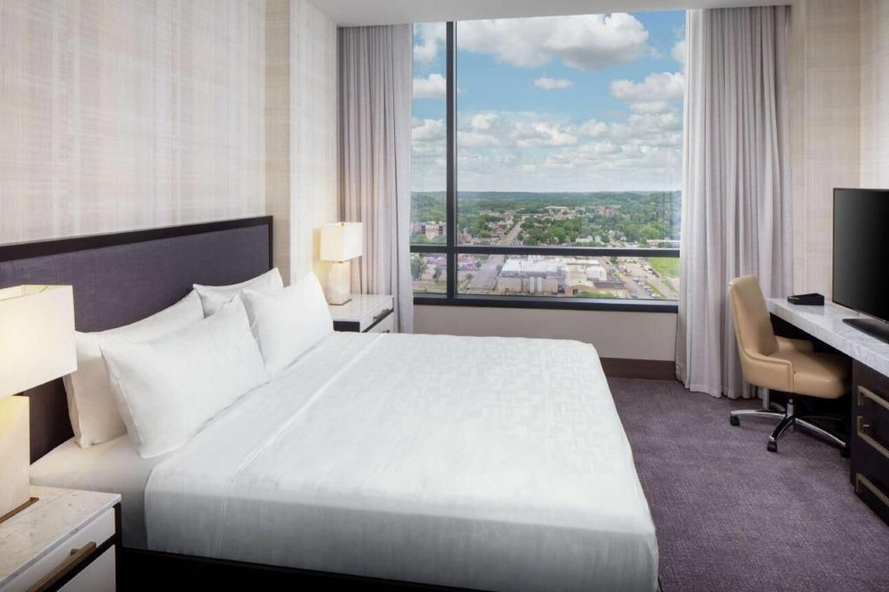 Hilton Rochester Mayo Clinic Area has a fitness center, shared lounge ...