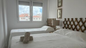 3 soverom, strykejern/-brett, reiseseng for barn og wi-fi