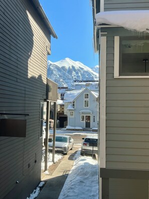 Exterior - Cornet Creek Retreat - Easy Ski, River & Town Access - Semi-Private Garage (Telluride)