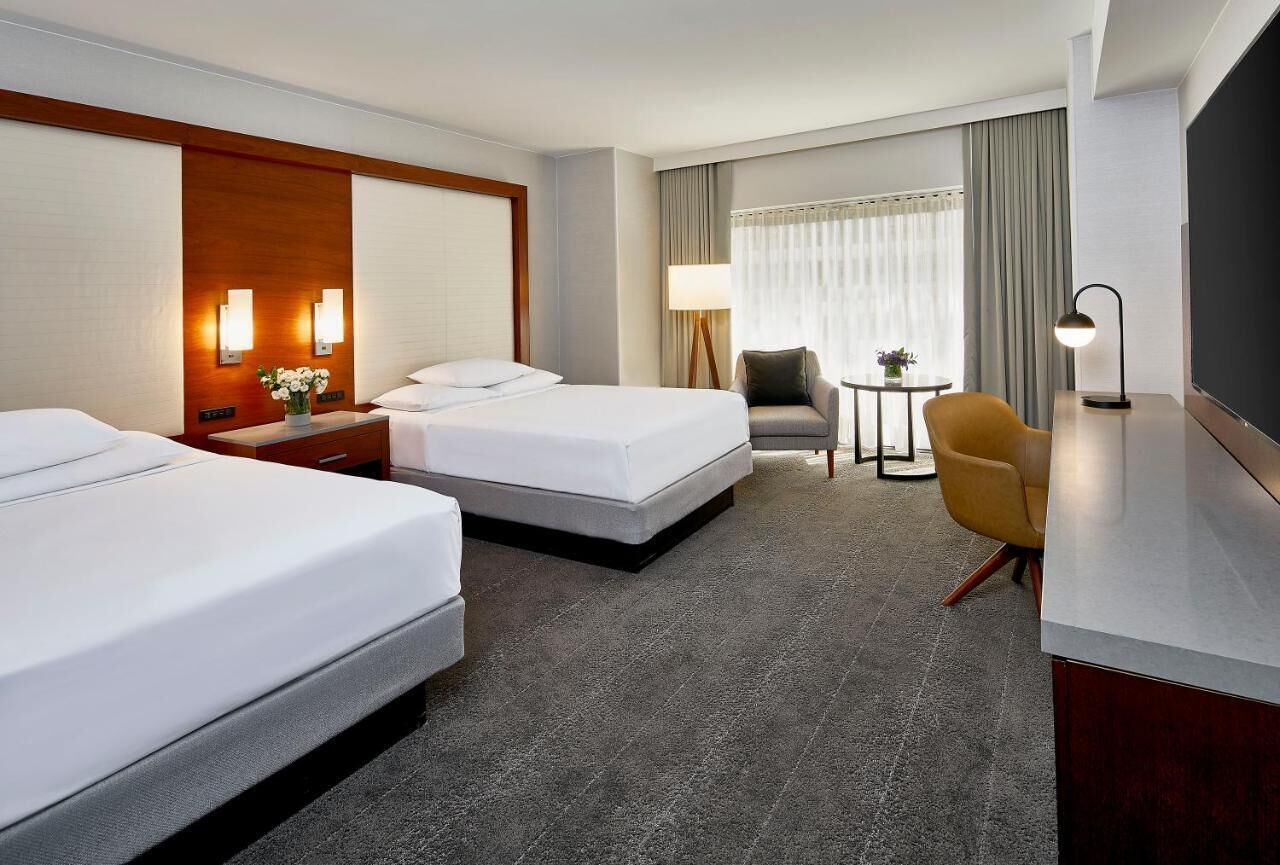This Atlanta Hyatt Regency is 7 minutes’ walk from World of Coca-Cola and the Georgia Aquarium ...