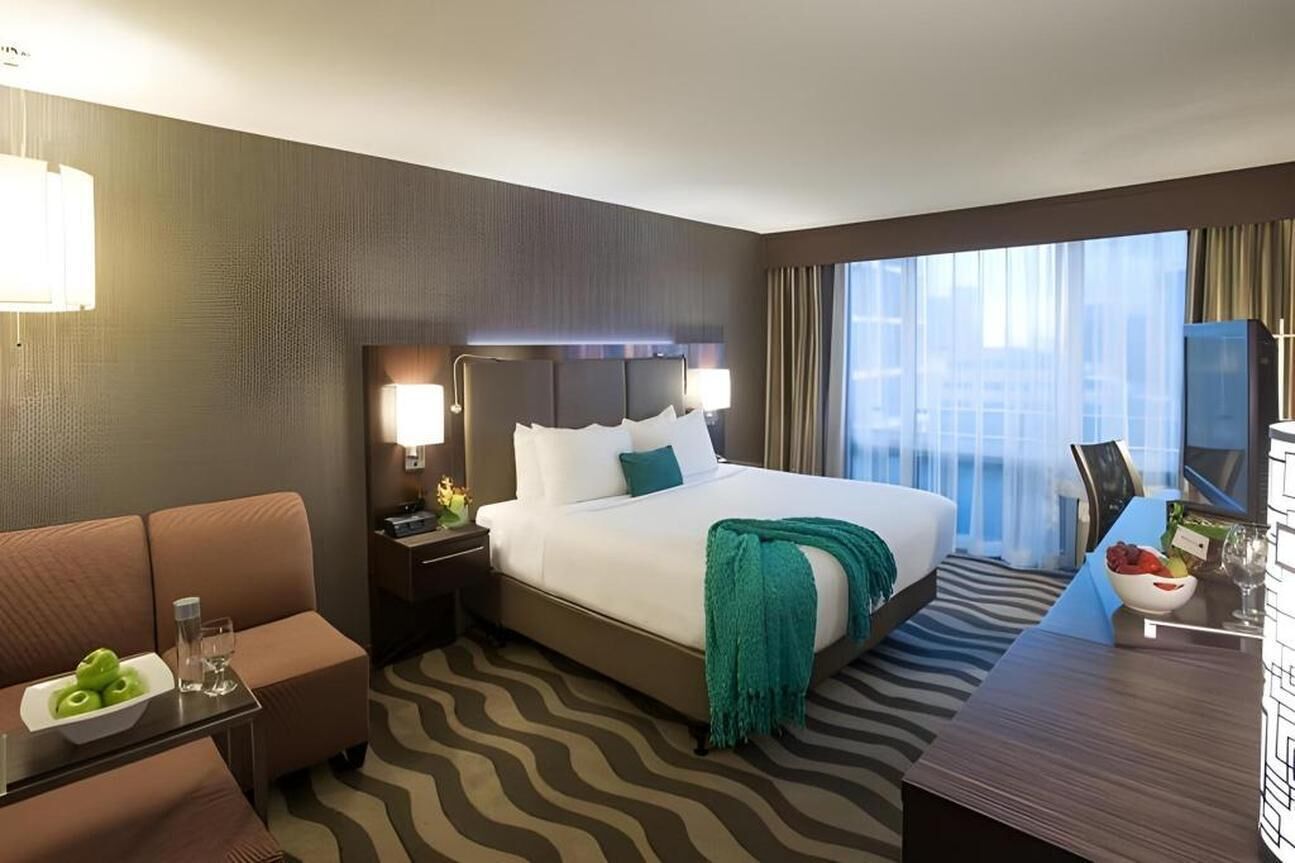 The Beeman Hotel includes an indoor swimming pool. Dallas Love Field airport ...
