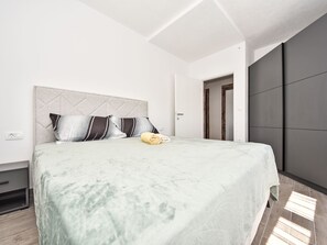 3 bedrooms, Internet