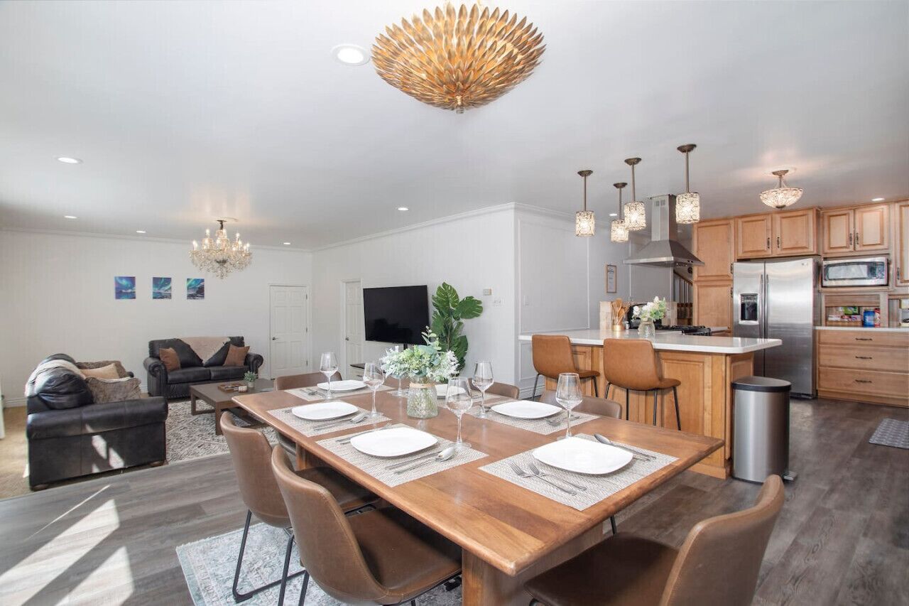 Luxury 5b4b Heart of Fairbanks