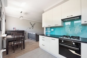 Fridge, oven, stovetop, dishwasher - Park Praski Comfy Apartment (Warszawa)
