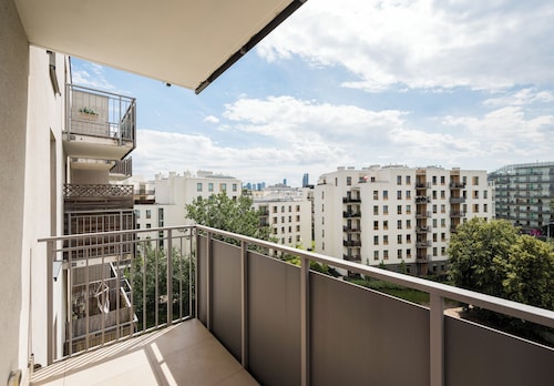 Wawrzyszewska 2-Bedroom Apartment