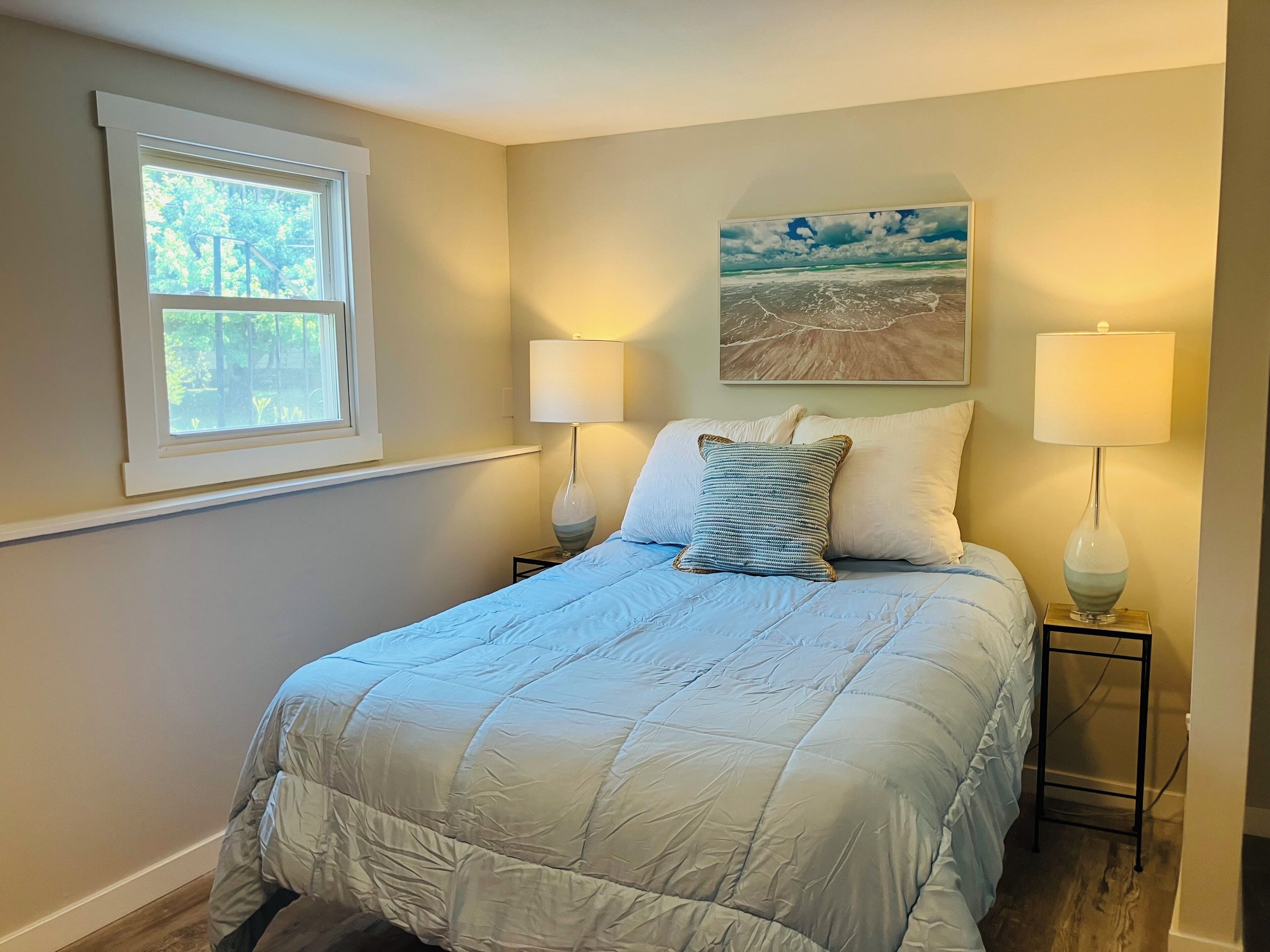 Spacious 4-bedroom house in brilliant Saratoga Springs with WiFi, AC