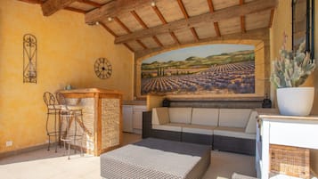 TV, fireplace, table tennis