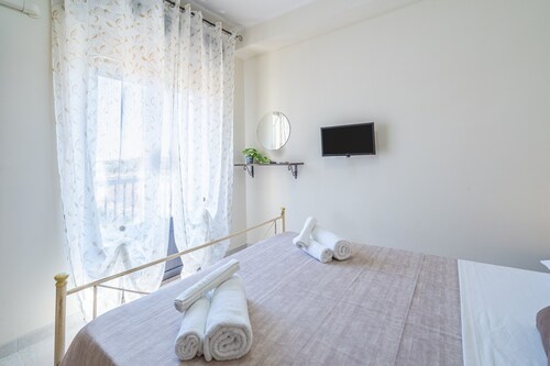 Apartment 'Brezza Marina Marzamemi' with Balcony, Wi-Fi and Air Conditioning