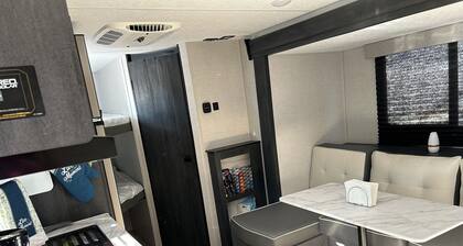 Trails End Campground
20 min-Chincoteague Island
40 min-OCMD
2 hrs-VA Beach