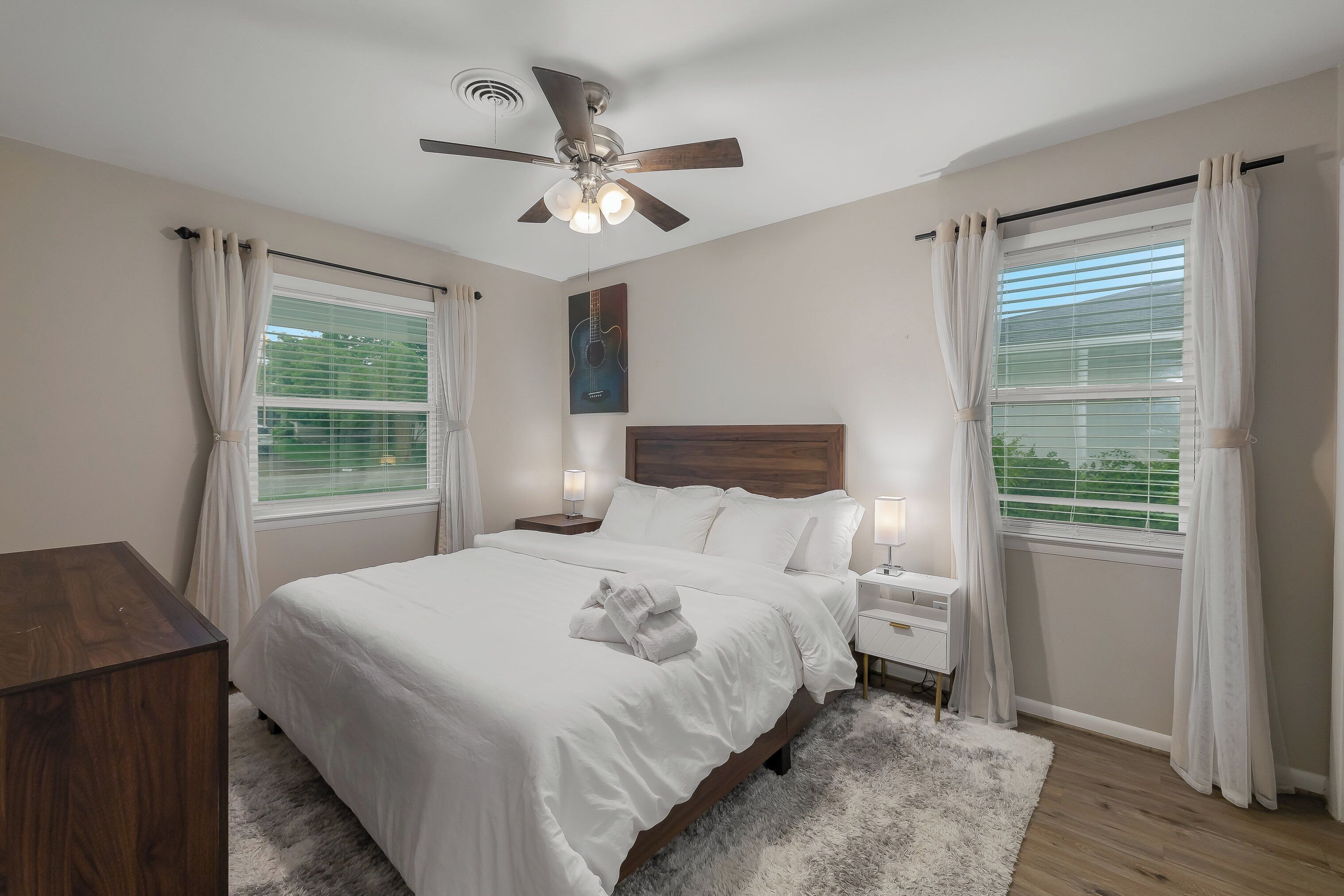 3 bedrooms, iron/ironing board, travel crib, free WiFi