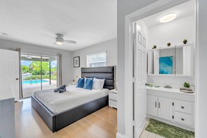 3 habitaciones, tabla de planchar con plancha, cuna de viaje y wifi