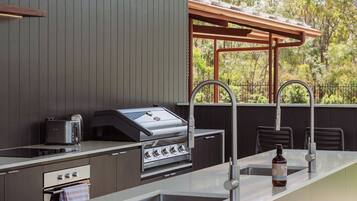 Mini réfrigérateur, micro-ondes, four, grille-pain