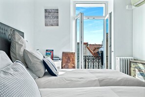 3 habitaciones, tabla de planchar con plancha y wifi gratis