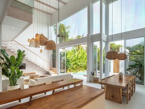 Villa luxueuse | Aire de séjour | Téléviseur
