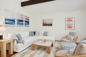 Living area - Montauk Beach House - Walk to Private Beach! (Montauk)