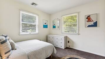 4 chambres, fer et planche Ă repasser, Wi-Fi, draps fournis