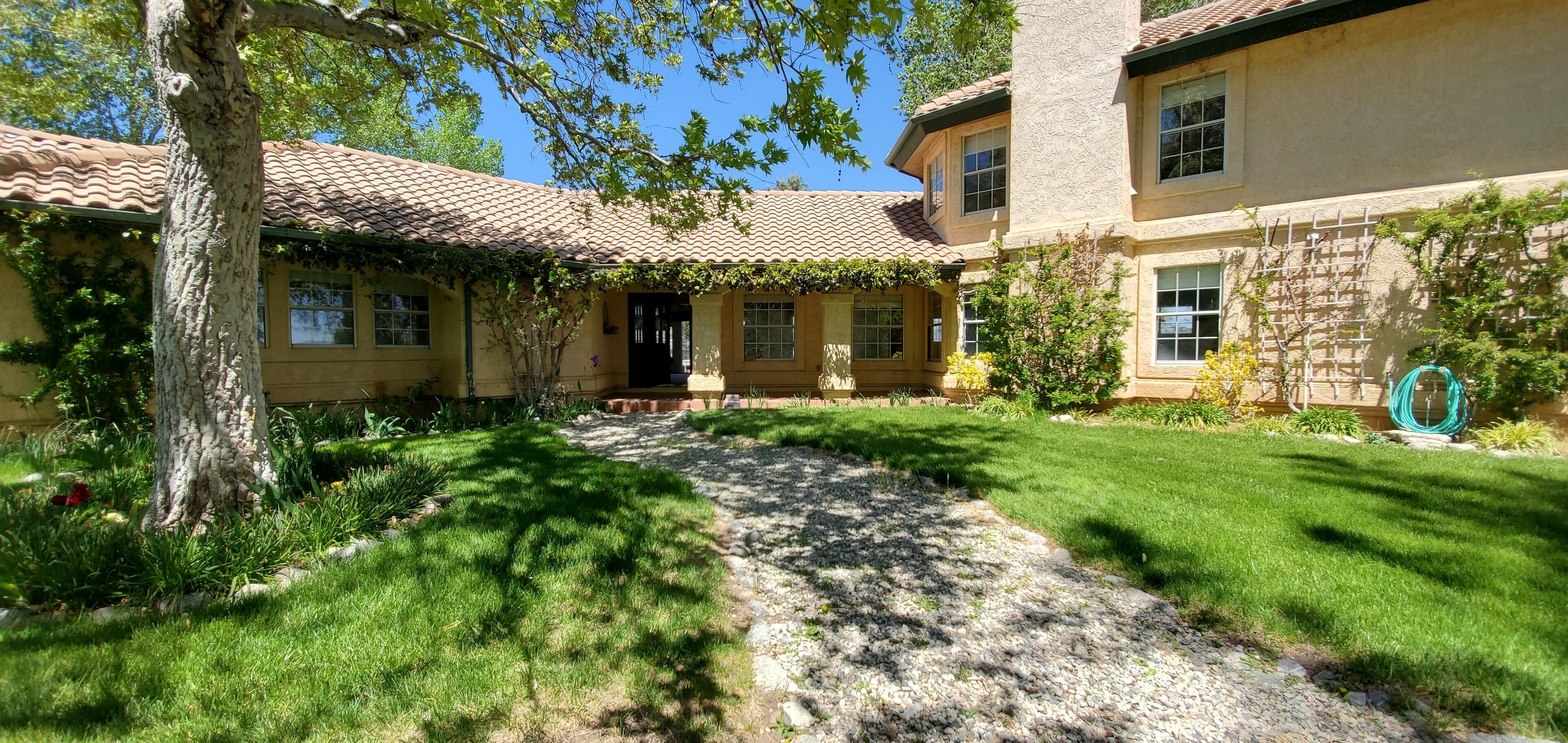 Gather your party for an escape with amazing views, situated on 100+ acres.