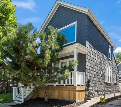 Stylish Studio in Walkers Point