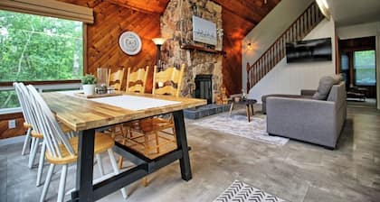 Discover Your Perfect Retreat at Evergreen Escape Cabin Rental!