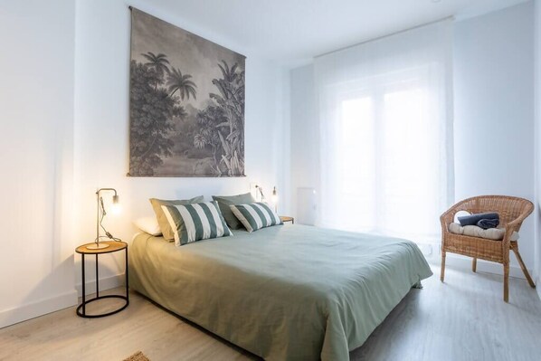 2 bedrooms, iron/ironing board, travel crib, free WiFi