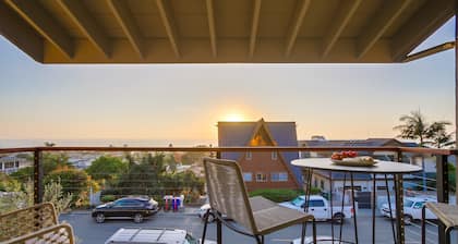 Ocean Views * 2 Outdoor Decks * A/C