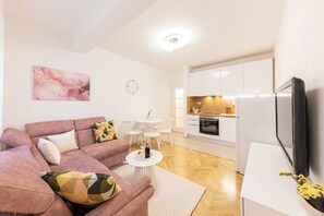 TV - Apartment Kastello - Kastel Luksic (Kastel Luksic)