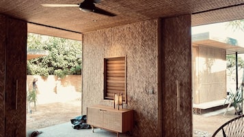 Exclusive Villa, 4 Bedrooms, Oceanfront