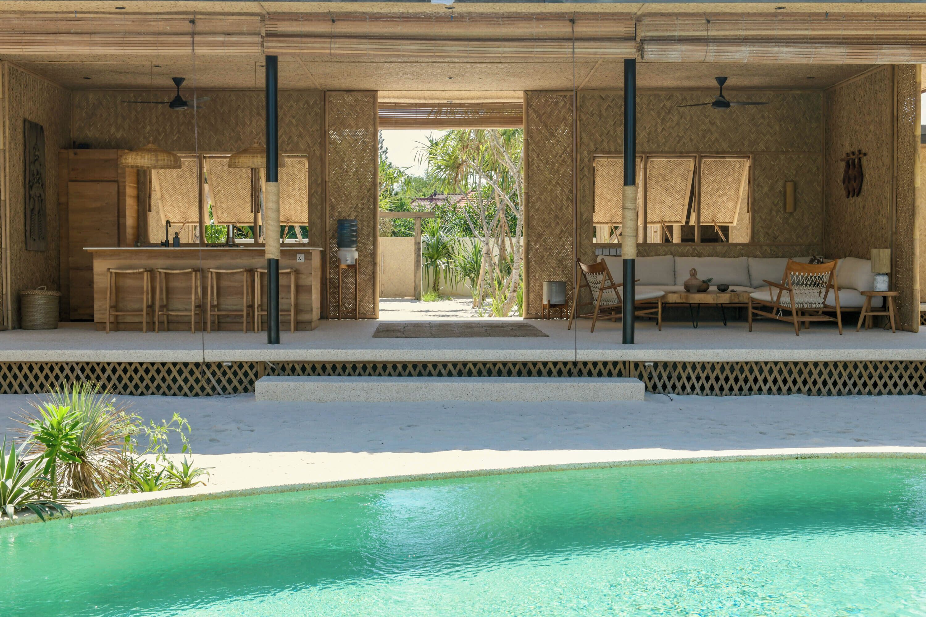 Exclusive Villa, 4 Bedrooms, Oceanfront | Living area