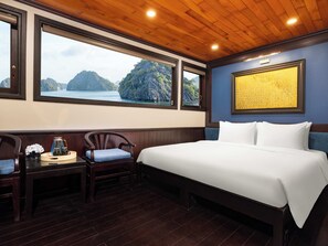 Deluxe Double Room, Sea View | Soundproofing, iron/ironing board - Garden Bay Legend 2 cruise (Ha Long)
