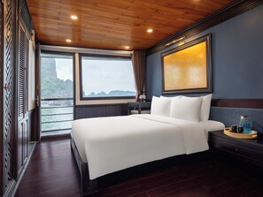 Deluxe Double Room, Balcony, Bay View | Soundproofing, iron/ironing board - Garden Bay Legend 2 cruise (Ha Long)