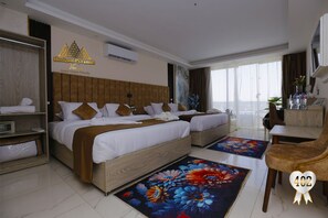 5 bedrooms, iron/ironing board, WiFi, bed sheets