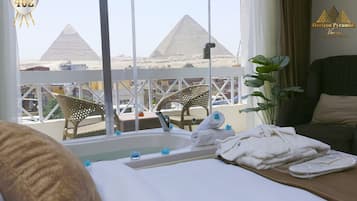 5 bedrooms, iron/ironing board, WiFi, bed sheets